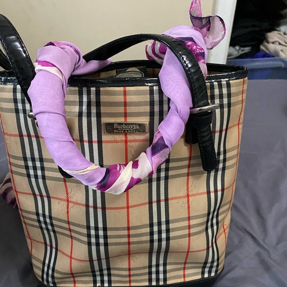 Authentic Burberry bag - Picture 5 of 8